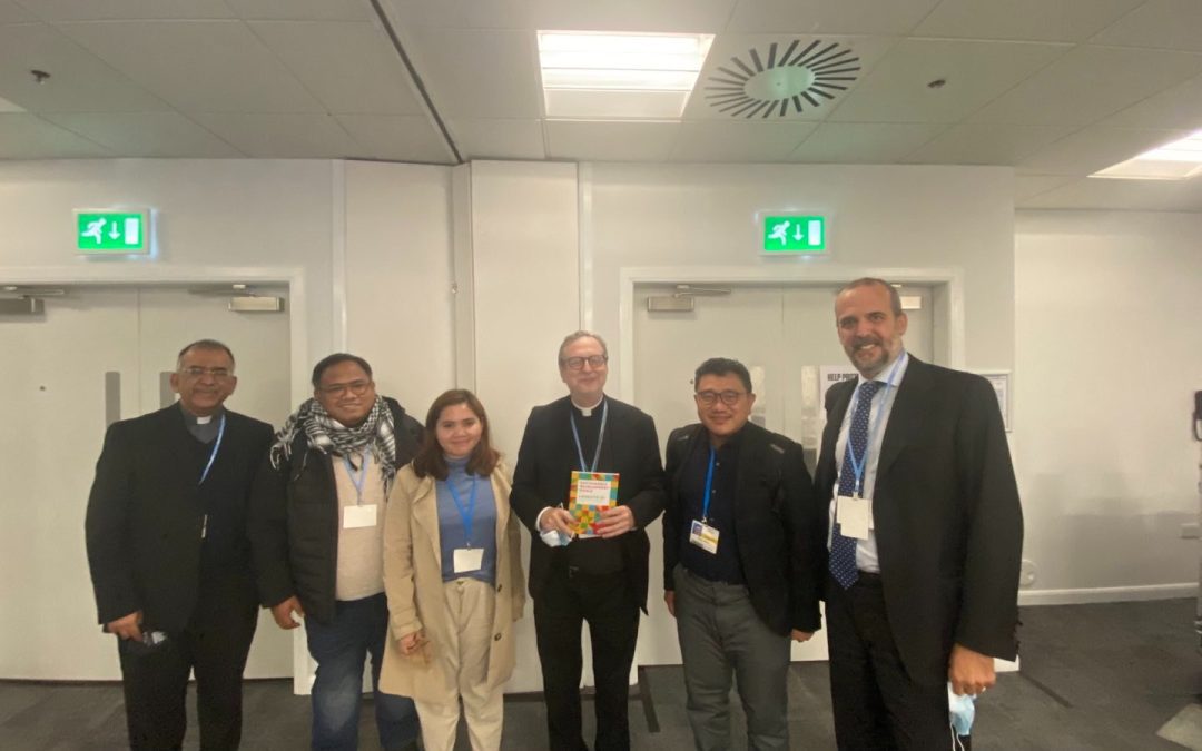 Filipino activists at COP26 meet with Vatican officials