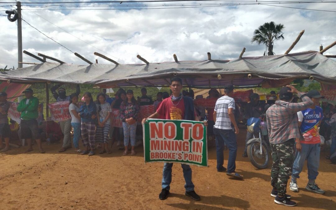 Anti-mining residents put up barricade in Brooke’s Point, Palawan