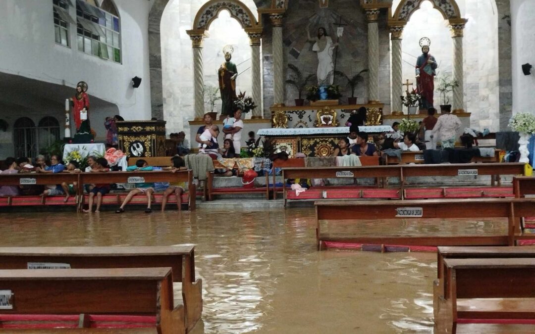 Philippine Catholic dioceses hit by typhoon activate emergency response units 